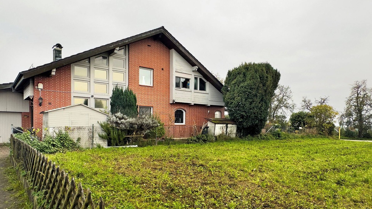 Ailingen Apartment | Apartment 'Apfelstübchen' with Mountain View and Wi-Fi
