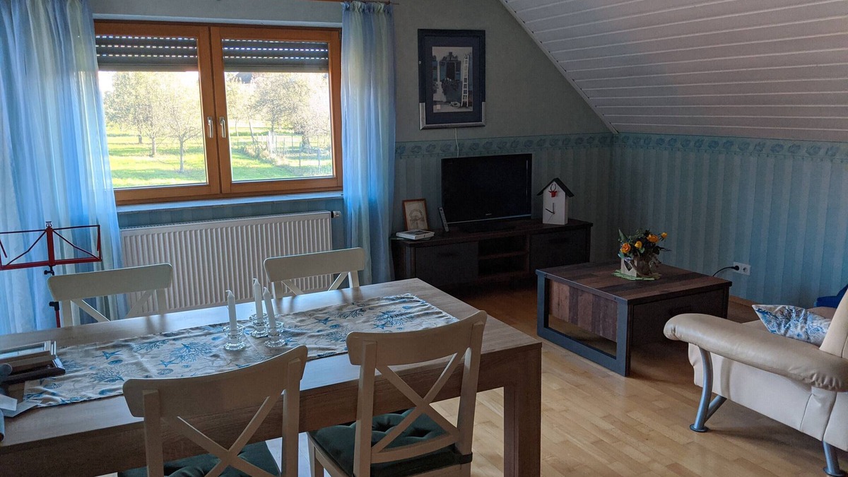 Oberkirch Apartment | Apartment 'Apfelgarten' with Shared Garden, Balcony and Wi-Fi
