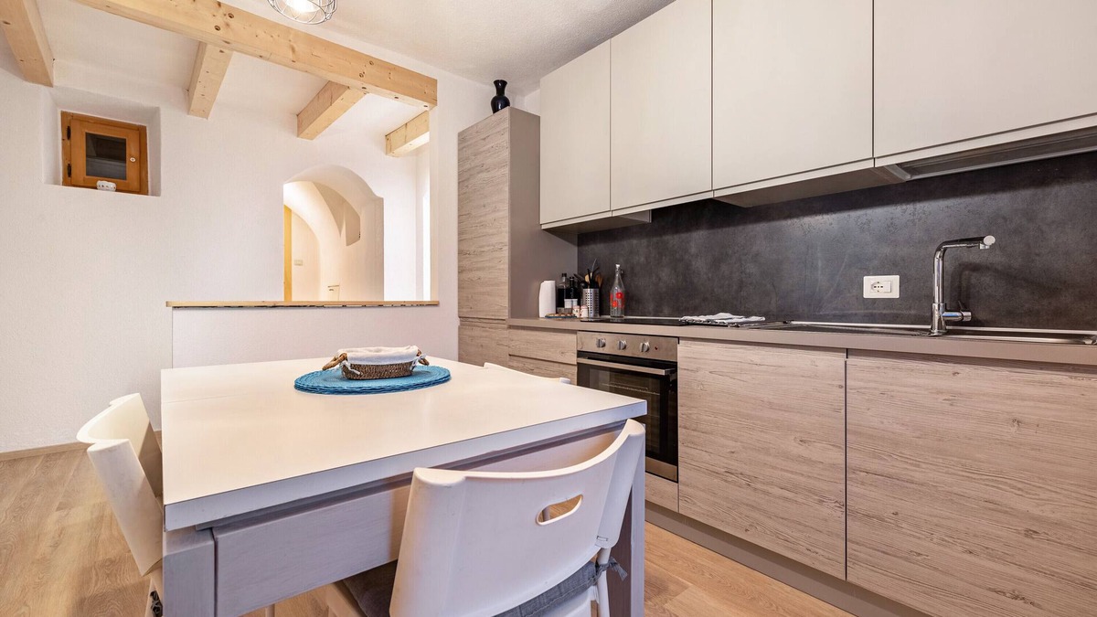 Tione di Trento Apartment | Apartment 'Appartamento Monti E Laghi' with Mountain View, Balcony and Wi-Fi