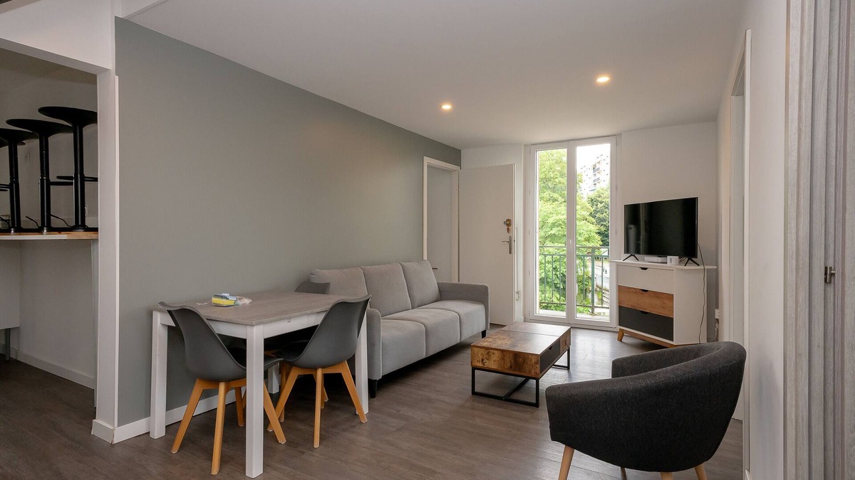 Cognin Apartment | Apartment 'Appartement T5' with Balcony and Wi-Fi
