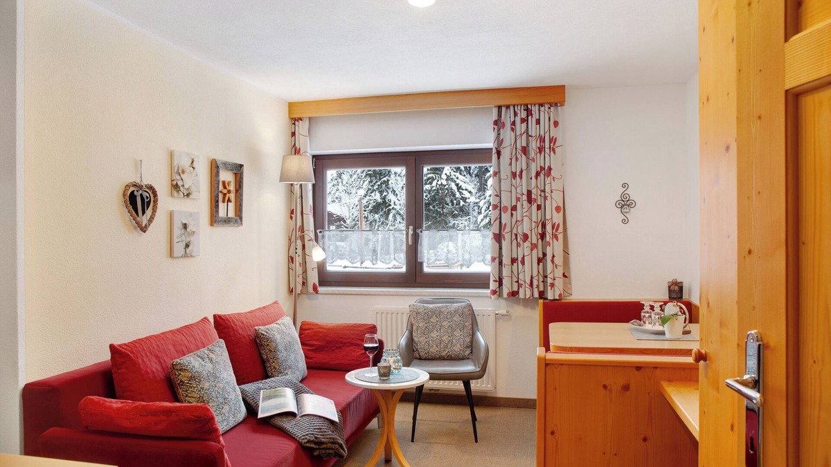 Weidach Apartment | Apartment "Arnika" with Mountain View, Shared Garden & Wi-Fi