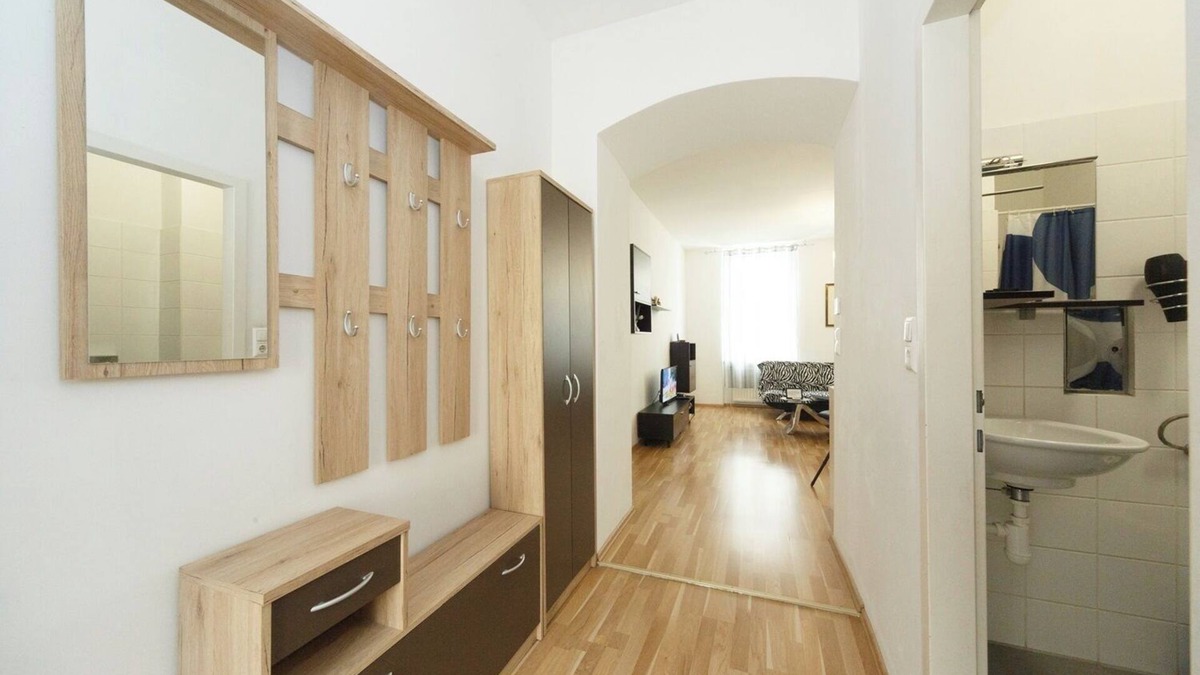 Rudolfsheim-Funfhaus Apartment | Apartment No. 07 in Vienna near Schönbrunn/Westbahnhof | Keyless Check-In