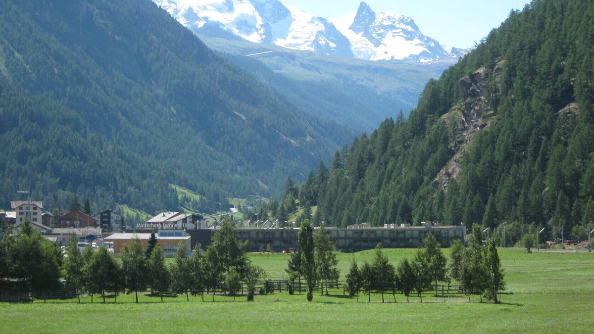 Taesch Apartment | Apartment at the gateway to the glacier world of Zermatt