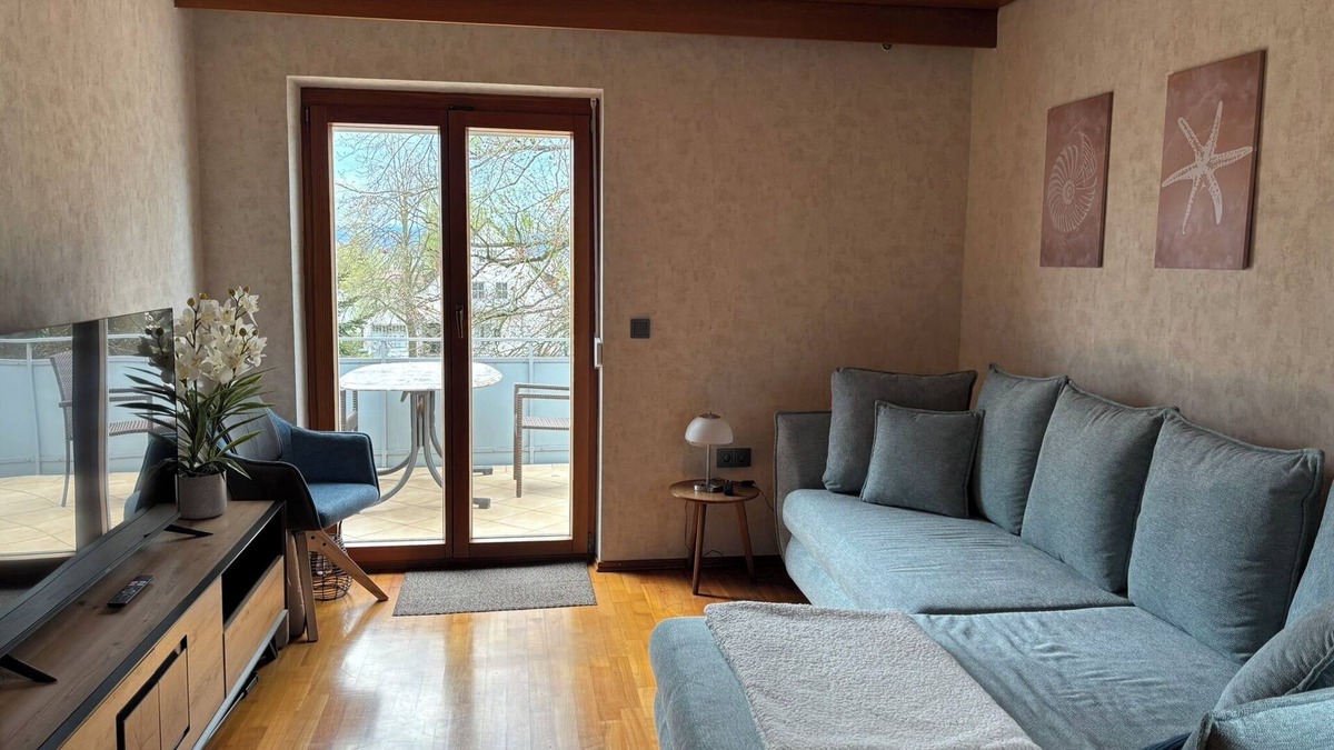 Waggershausen Apartment | Apartment 'Auszeit' with Lake View, Shared Garden and Wi-Fi