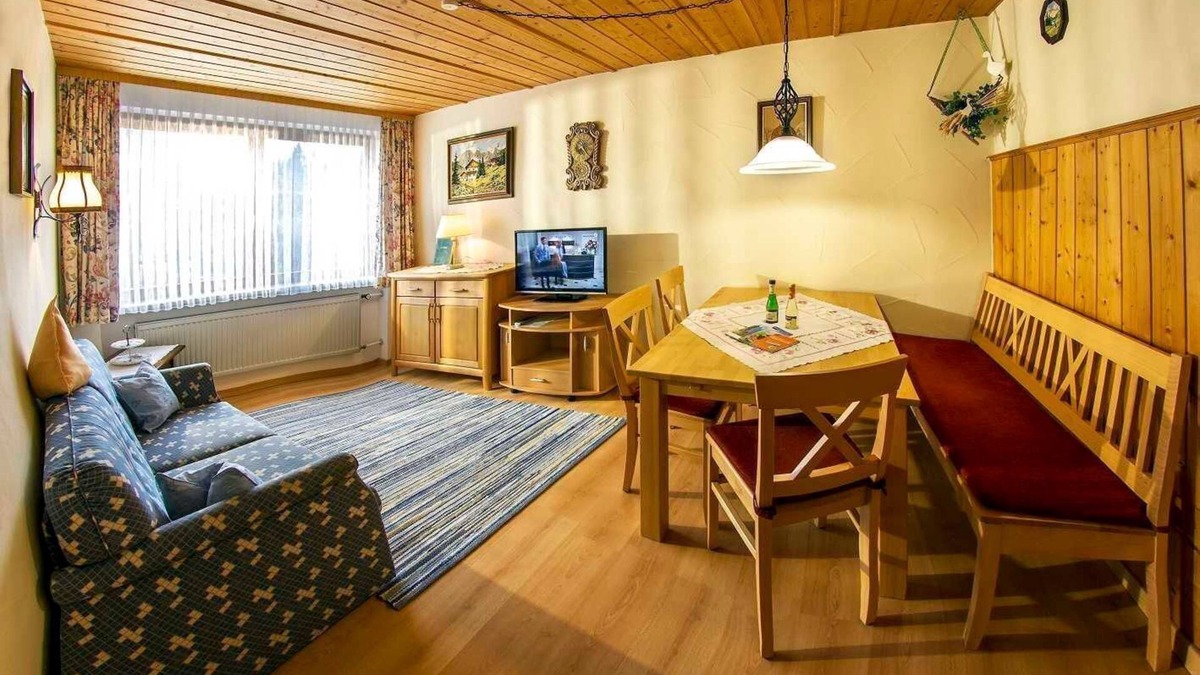Jungholz Apartment | Apartment B (2-4) - Apartments and Bed & Breakfast Eberle