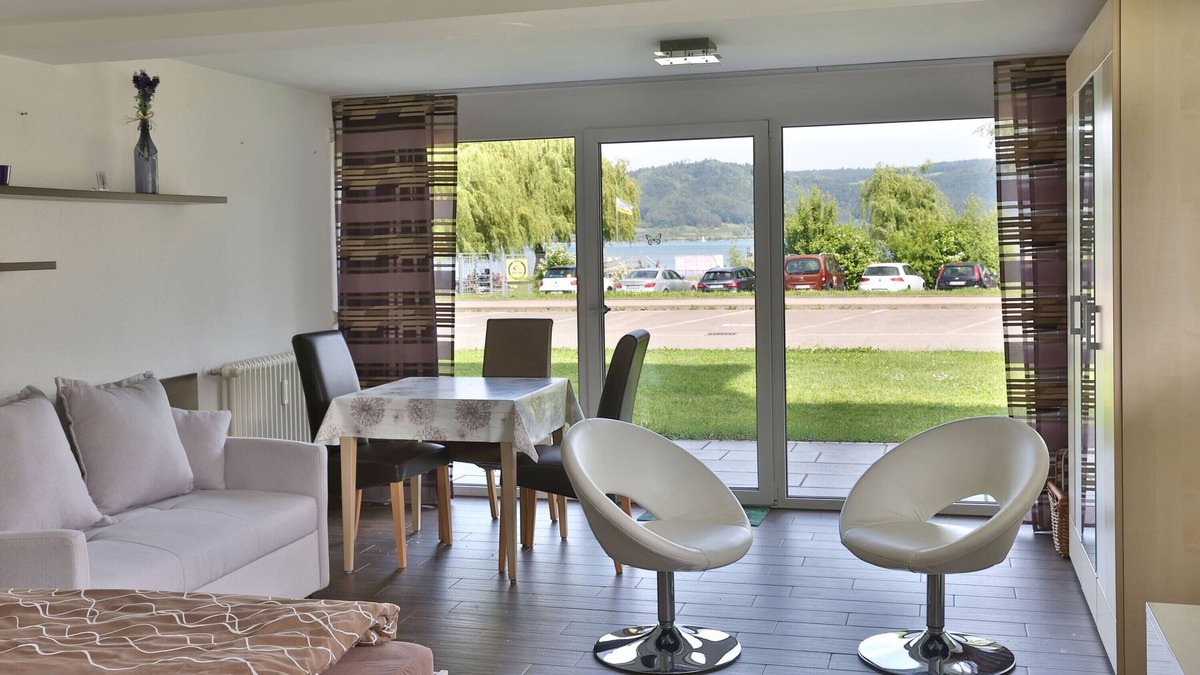 Bodman-Ludwigshafen Apartment | Apartment 'Bodanrück, 45qm' with Lake View, Private Terrace and Wi-Fi
