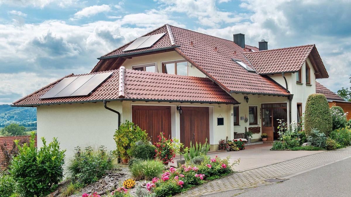 Espasingen Apartment | Apartment 'Bodenseeblick' with Lake View, Private Terrace and Wi-Fi