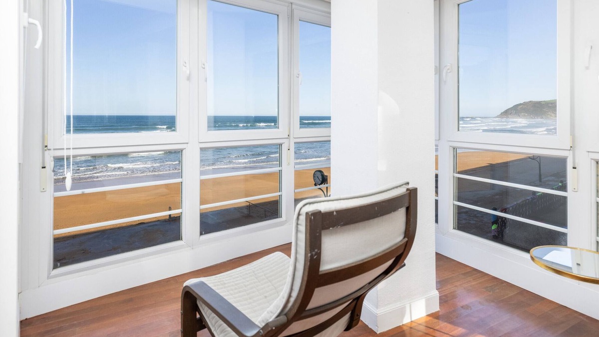 Zarautz Apartment | Apartment Bañeru 3-3 - First line of beach - Zarautz