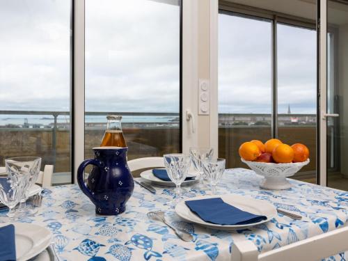 Saint-Servan Apartment | Apartment Bas-Sablons by Interhome