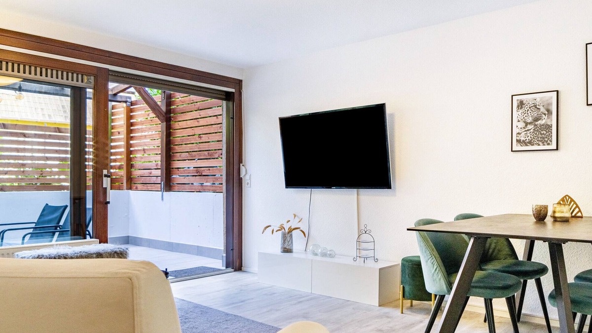 Vogtsburg Apartment | Apartment 'Becks Schöne Ferienwohnung' with Private Terrace, Private Garden and Wi-Fi