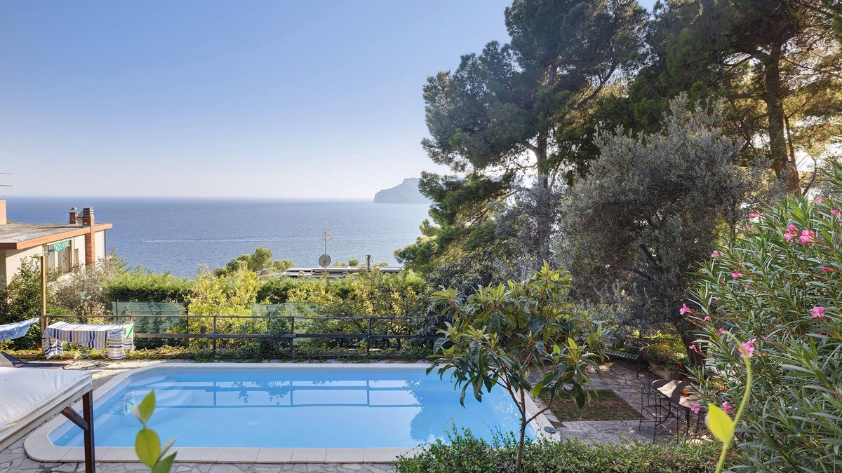 Torre del Mare Apartment | Apartment 'Belvedere Su Spotorno' with Sea View, Shared Pool and Private Terrace