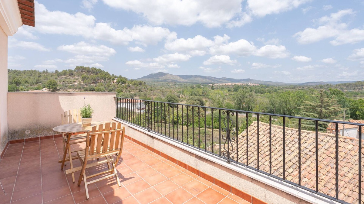 Benafer Apartment | Apartment 'Benafer Loft' with Mountain View, Shared Pool and Private Terrace