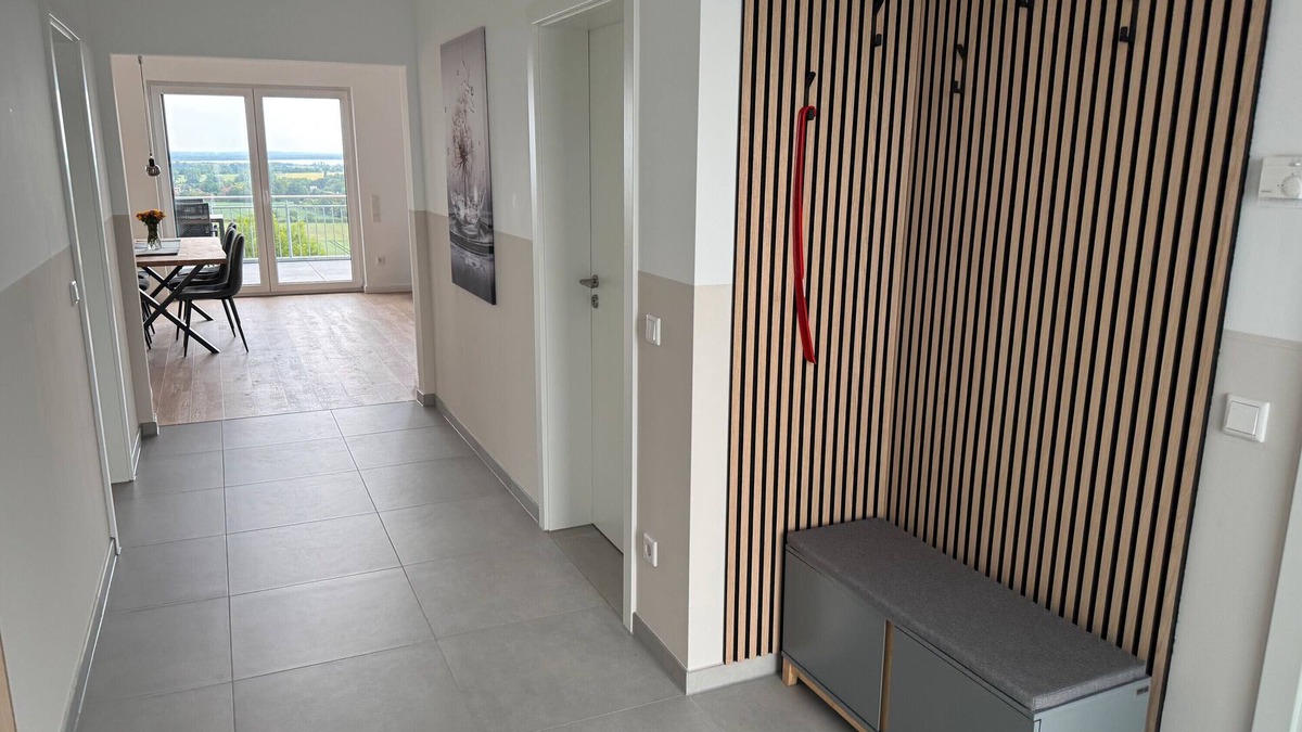 Wolpinghausen Apartment | Apartment 'Berg' with Lake View, Private Terrace and Wi-Fi