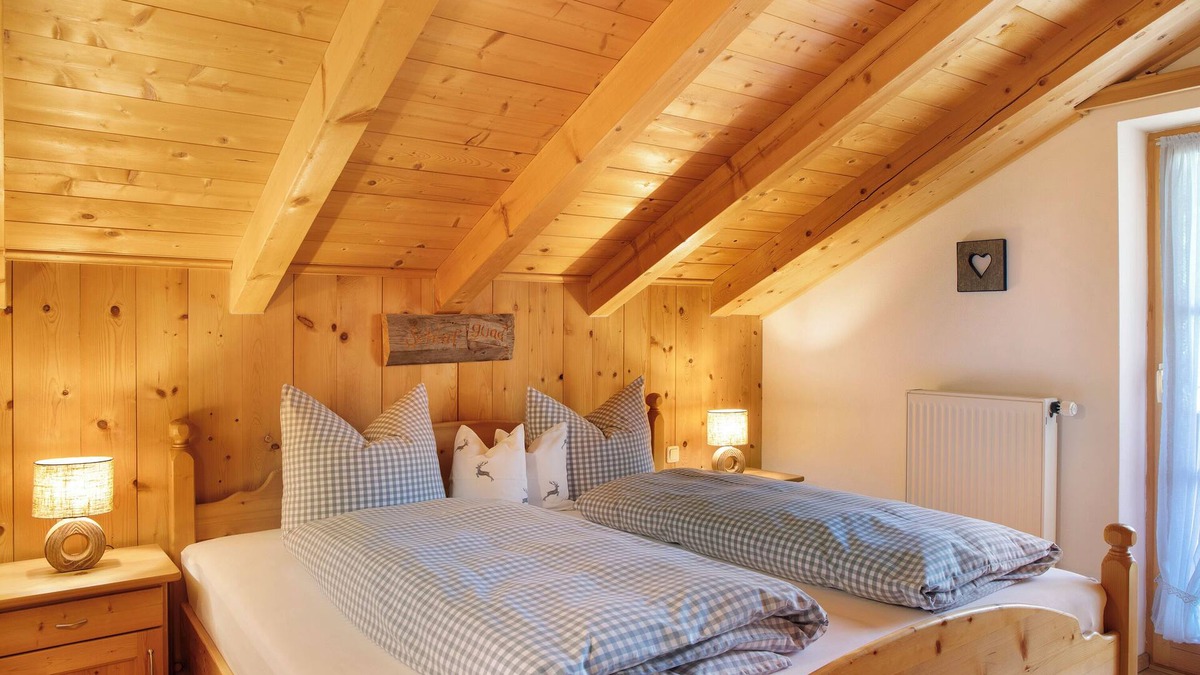 Obergrainau Apartment | Apartment 'Bergkristall' with Mountain View, Balcony and Wi-Fi