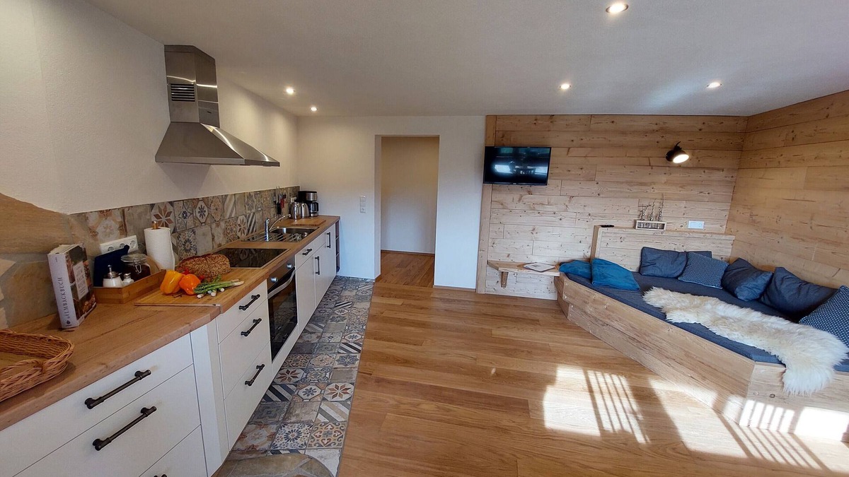 Wertach Apartment | Apartment 'Bergliebe' with Shared Terrace, Shared Garden and Wi-Fi
