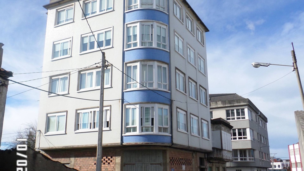 Naron Apartment | APARTMENT BETWEEN ALCAMPO AND ODEON Capacity for six people in single beds