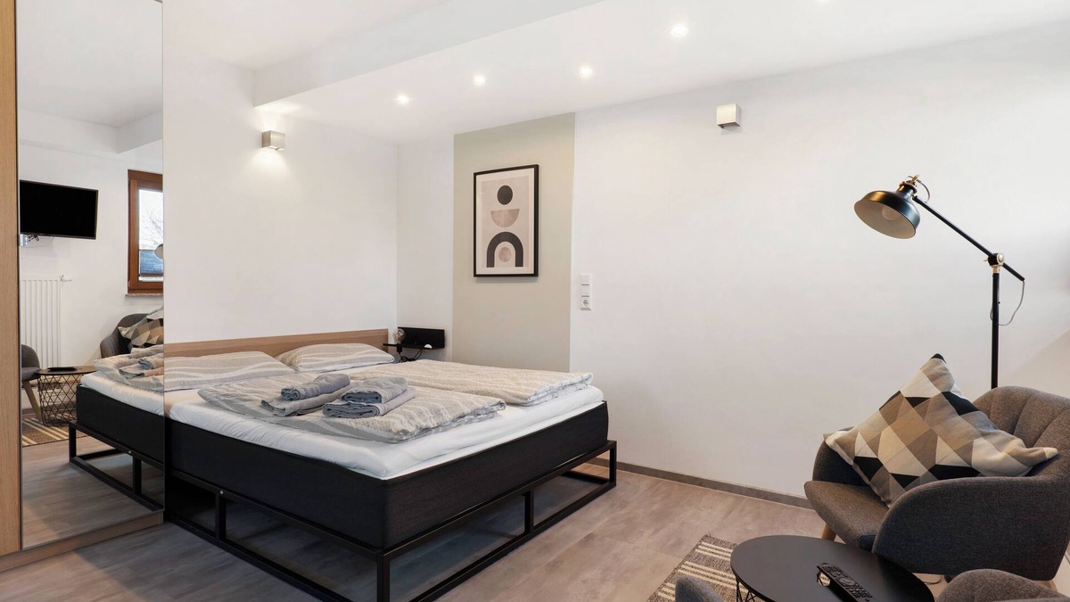 Oetisheim Apartment | Apartment 'Bienenweide' with Shared Garden and Wi-Fi