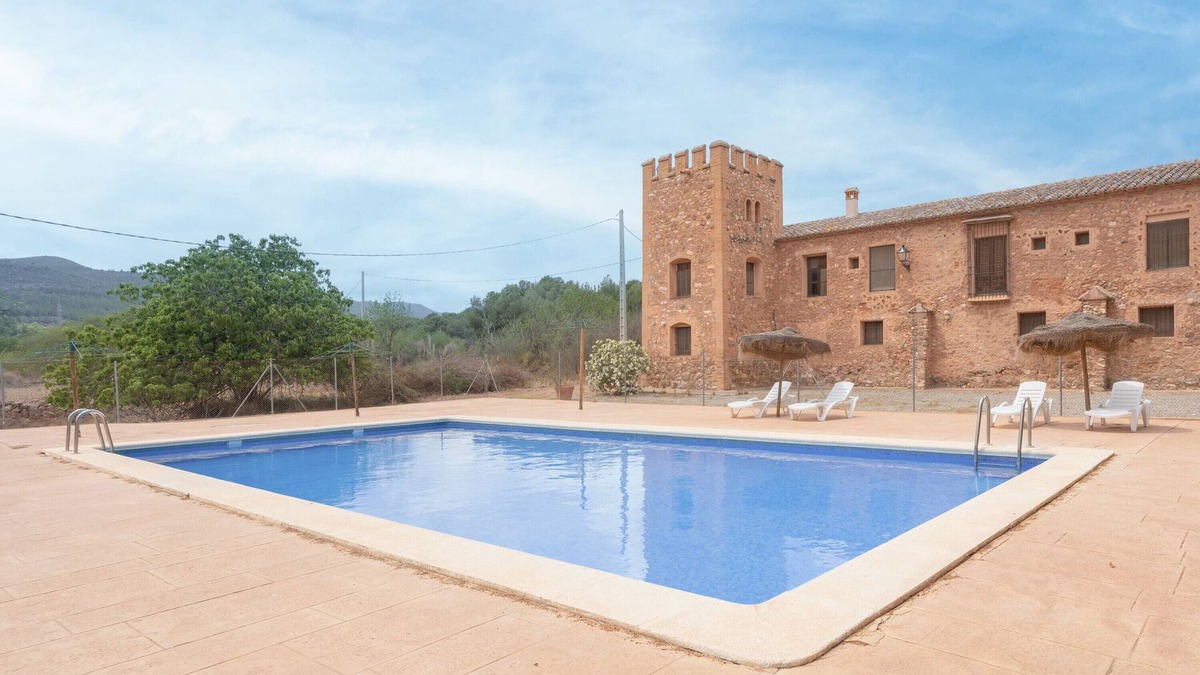 Altura Apartment | Apartment 'Blanca' with Mountain View, Shared Pool and Shared Garden