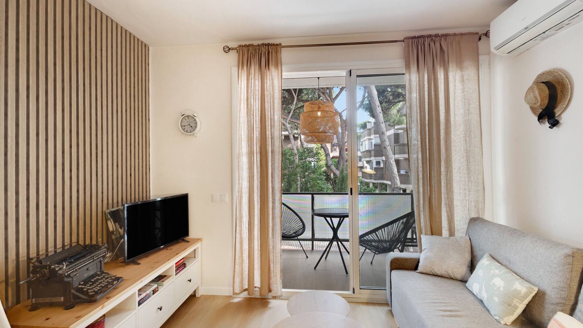 Gava Apartment | Apartment 'Bonito Apartamento En Gava Mar' with Private Terrace, Wi-Fi and Air Conditioning