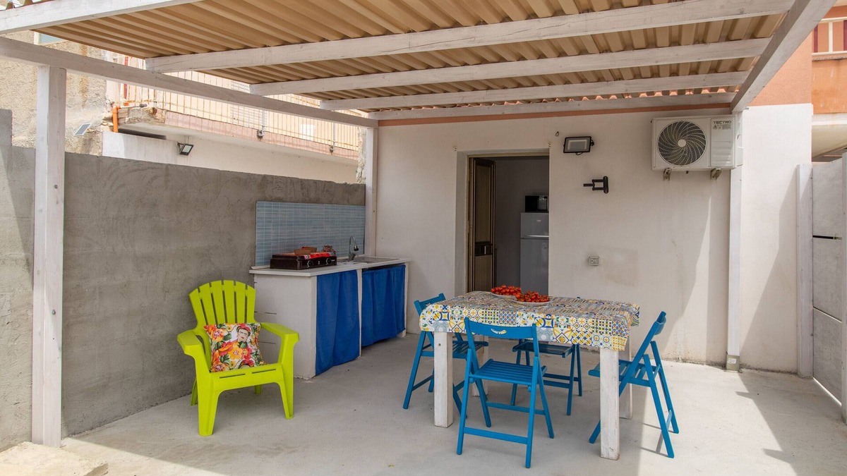 Granelli Apartment | Apartment 'Brezza Marina In Oasi Del Mare' with Sea View and Wi-Fi