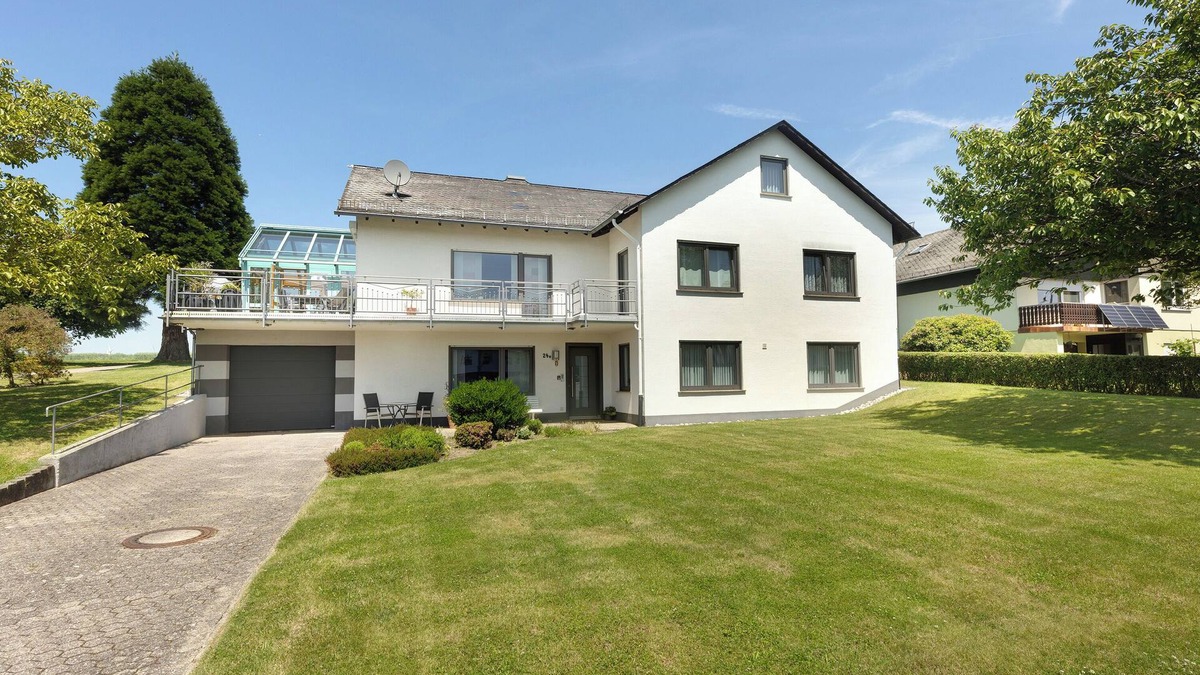 Bubach Apartment | Apartment 'Bubach' with Private Terrace, Shared Garden and Wi-Fi