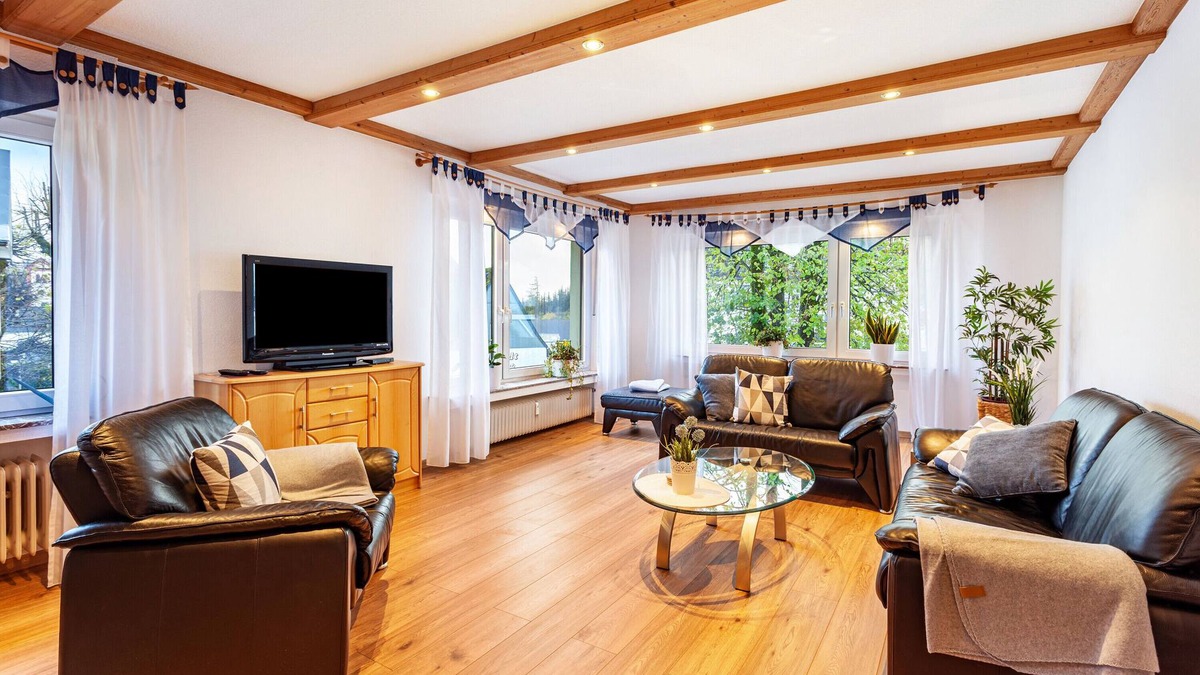 Meinerzhagen Apartment | Apartment "Busch" in the Village Centre with Wi-Fi
