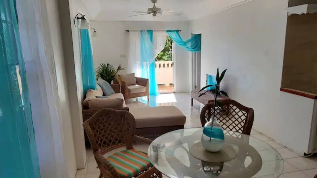 Castries Apartment | Apartment by the beach