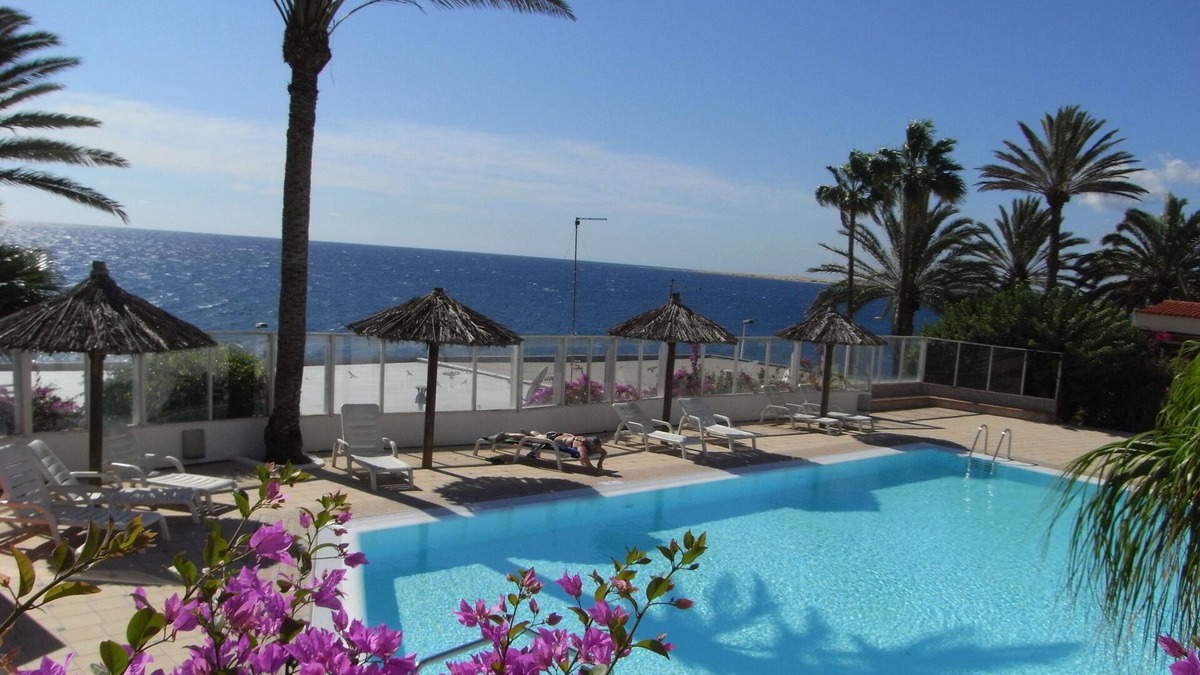 San Agustin Apartment | Apartment by the sea with a fantastic view and a heated pool