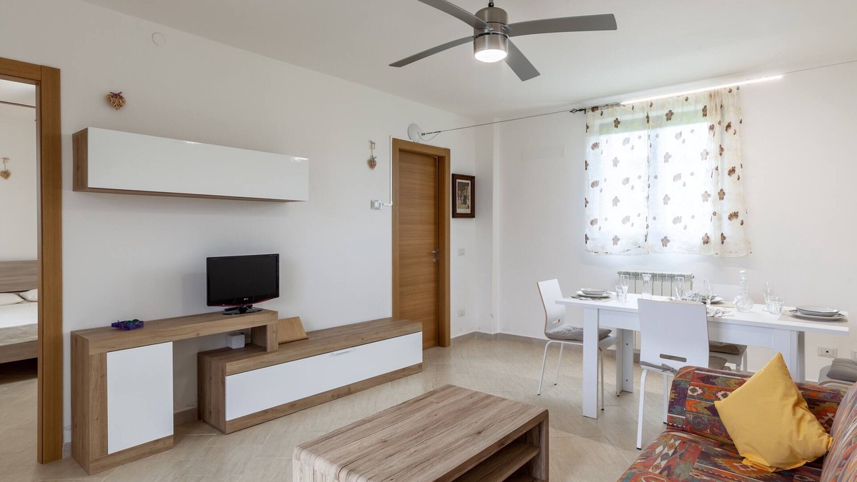 Bagnone Apartment | Apartment 'Ca' Graziosi Cuori' with Mountain View, Shared Garden and Wi-Fi