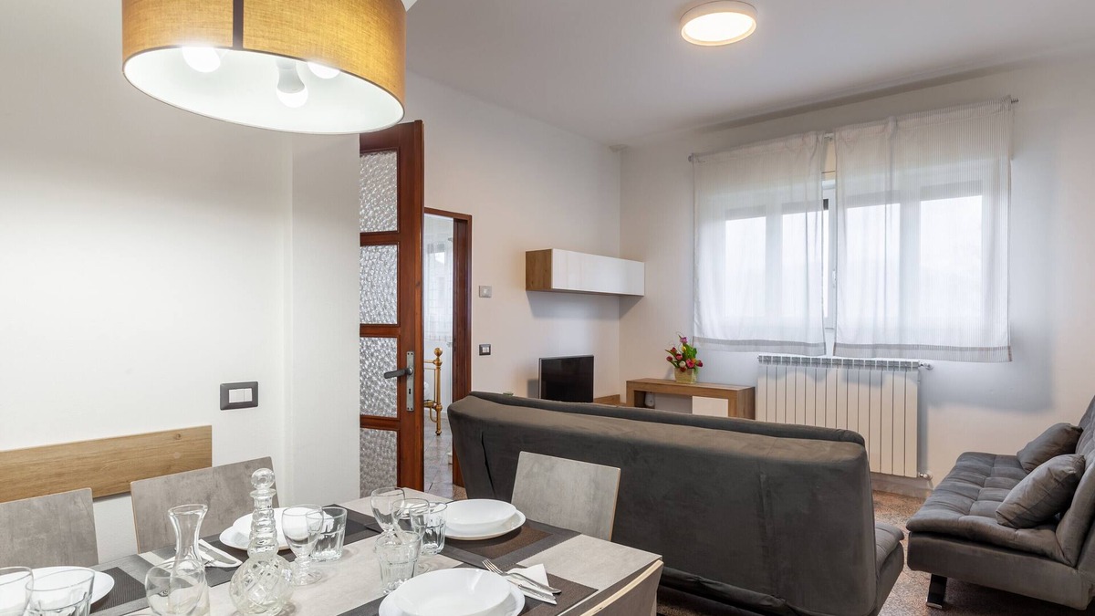 Bagnone Apartment | Apartment 'Ca' Graziosi Fiori' with Mountain View, Shared Garden and Wi-Fi