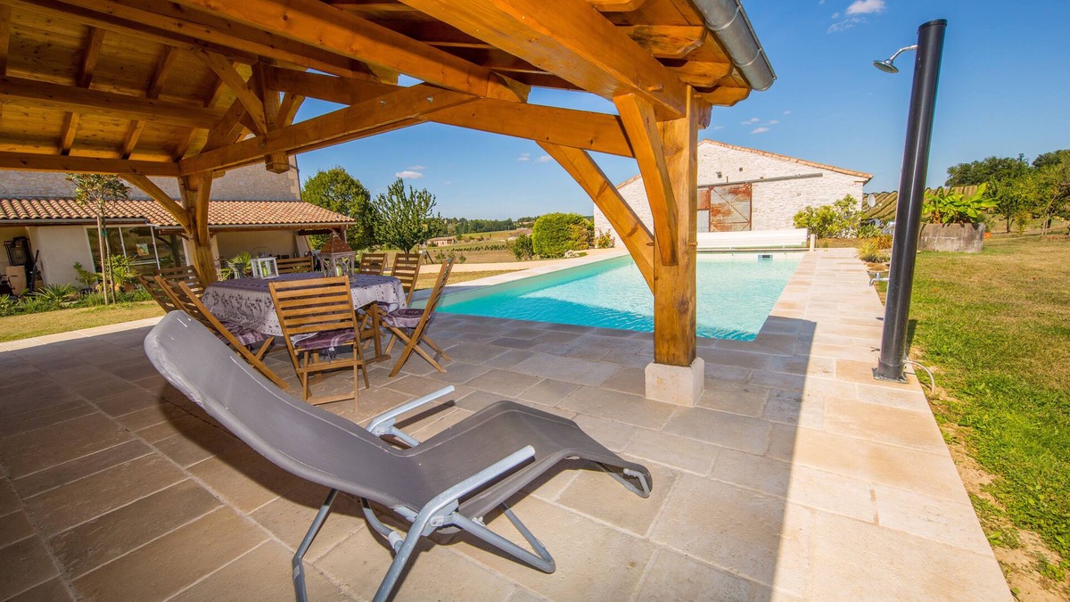 Beaugas House | Apartment: Calm, relax in the "Coeur de Bastide" in the southwest of France