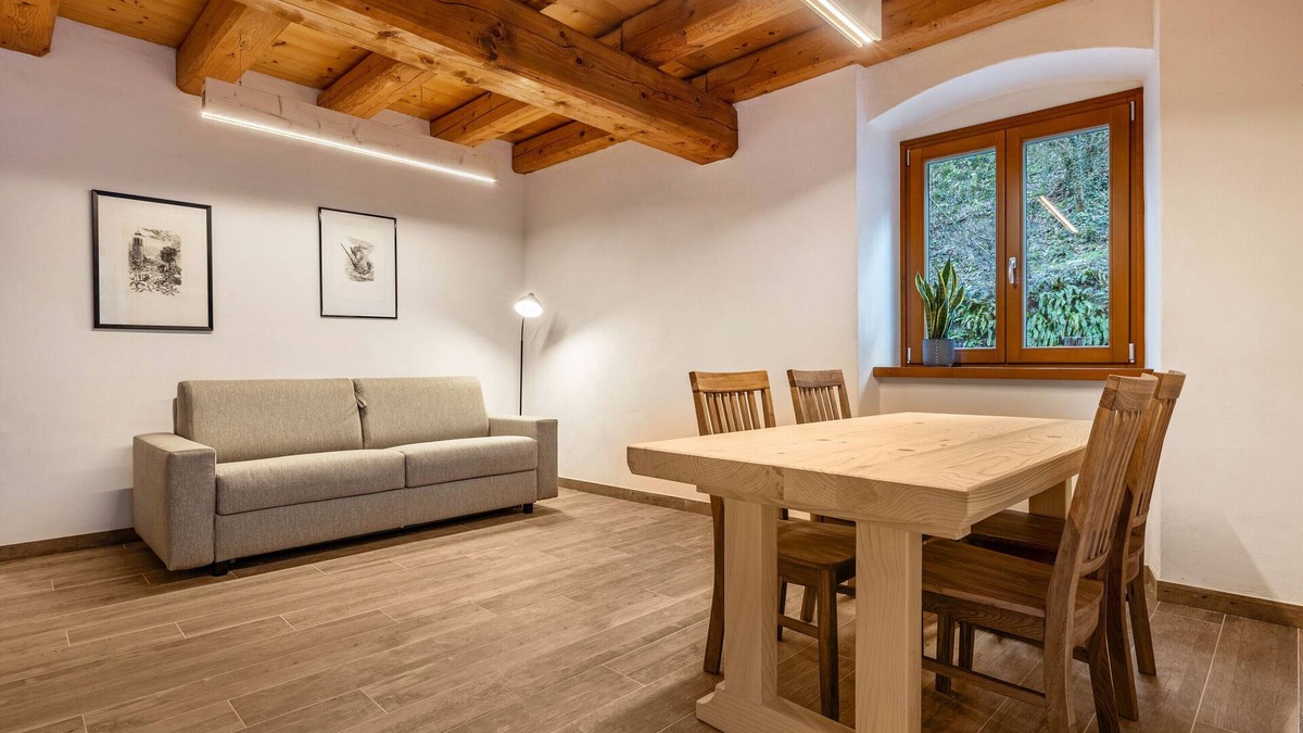 Ville del Monte Apartment | Apartment 'Casa Al Mulino 2' with Mountain View, Shared Garden and Wi-Fi