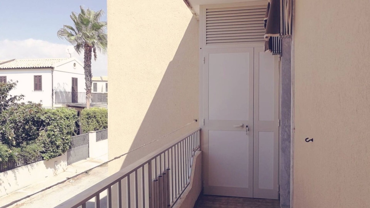 Sampieri Apartment | Apartment 'Casa Cimabue' with Balcony