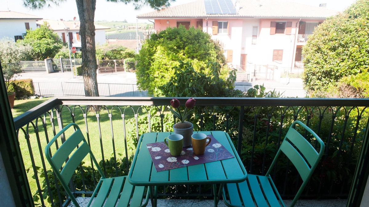 Sona Apartment | Apartment 'Casa Di Olly' with Private Garden, Wi-Fi and Air Conditioning