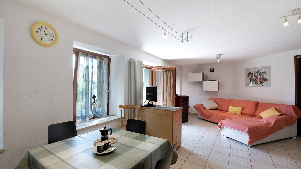 Doues Apartment | Apartment 'Casa Elisa' with Mountain View, Balcony and Wi-Fi