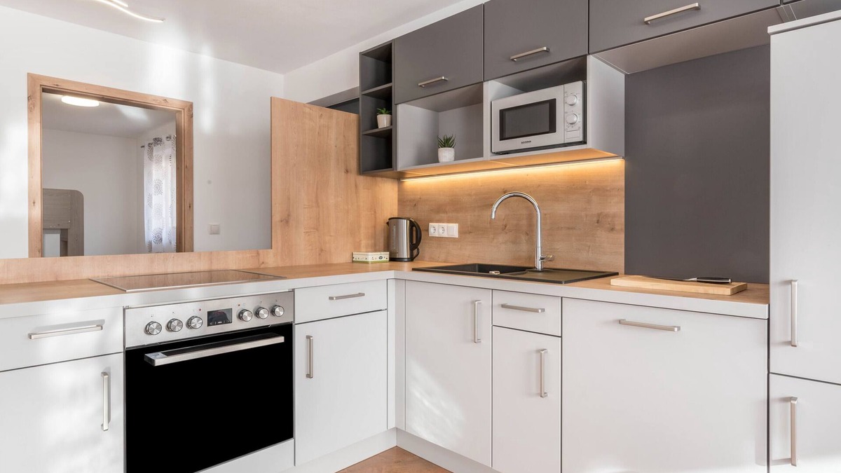 Baselga di Pine Apartment | Apartment 'Casa Ravanelli 3' with Mountain View and Shared Terrace