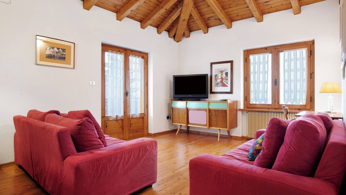 Baselga di Pine Apartment | Apartment 'Casa Pòlse' with Mountain View, Shared Garden and Wi-Fi