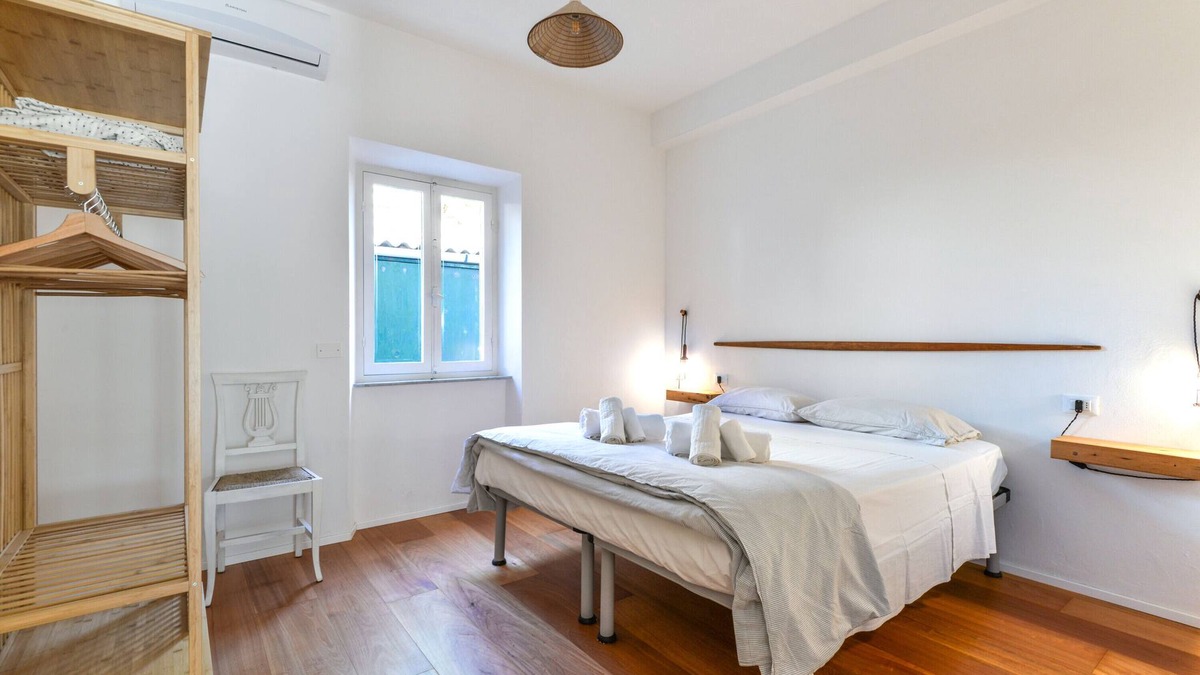 Seccheto Apartment | Apartment 'Casa Magnolia' with Garden and Wi-Fi