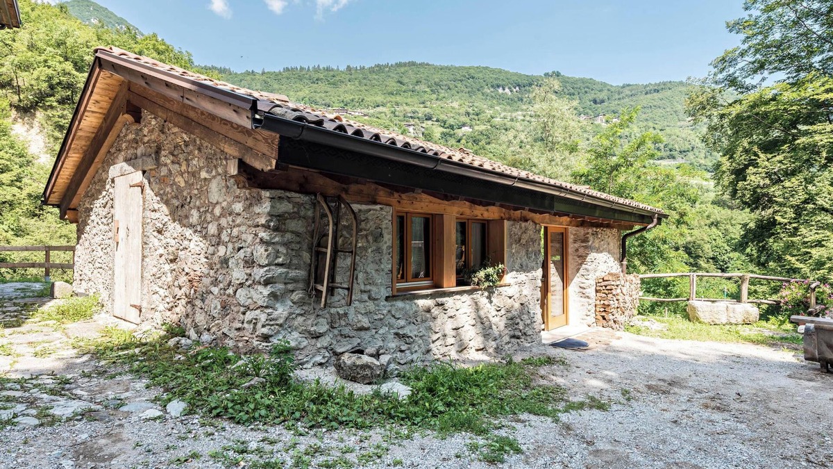 Ville del Monte Apartment | Apartment Casa al Mulino with Mountain View, Wi-Fi & Garden