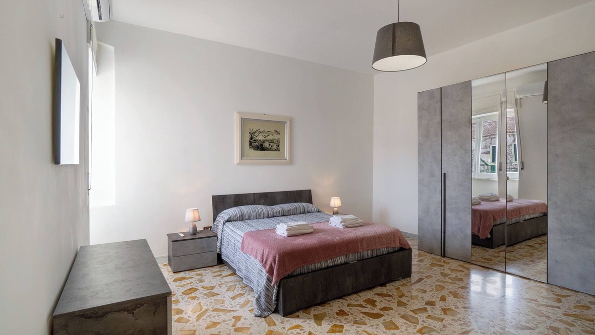Benincasa Apartment | Apartment 'Casa Di Mieri' with Mountain View, Wi-Fi and Air Conditioning