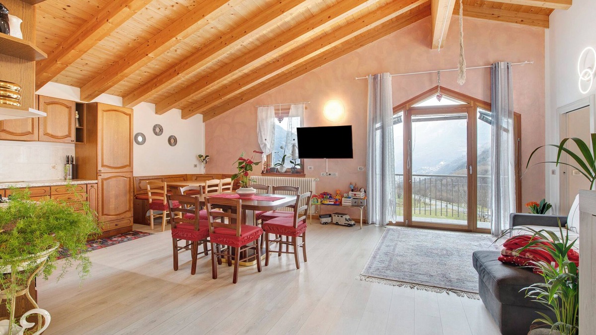 Grosio House | Apartment 'Casa Sergio' with Mountain View, Private Garden and Balcony
