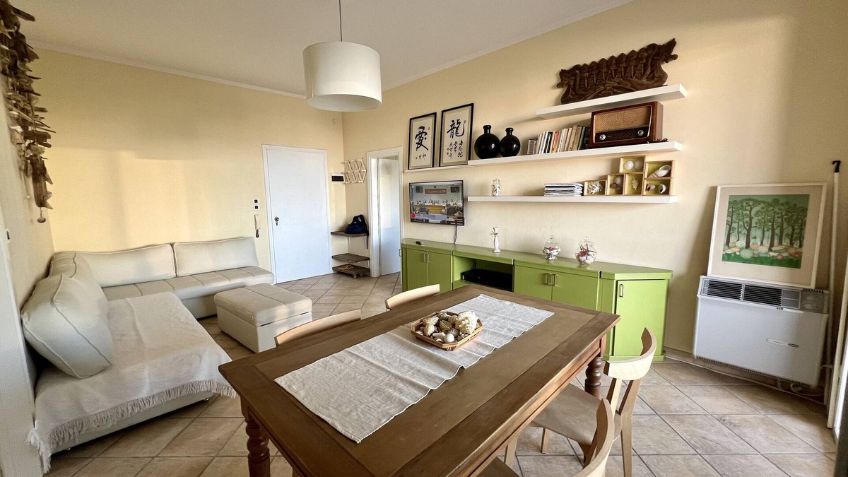 Pinarella Apartment | Apartment 'Casa Vacanze Cervia' with Private Terrace, Wi-Fi and Air Conditioning