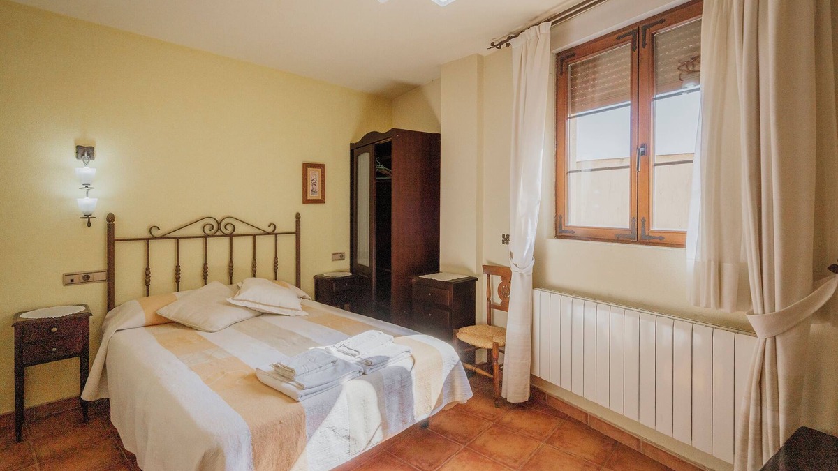 Ampudia Apartment | Apartment 'Castro' with Wi-Fi