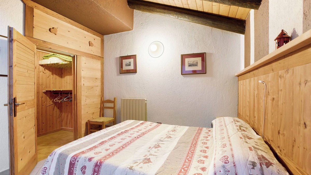 Gressan Apartment | Apartment 'Chamolé' with Shared Terrace, Shared Garden and Wi-Fi