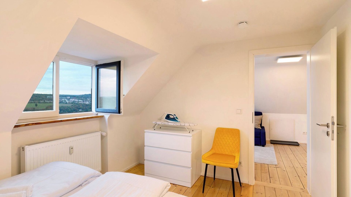 Buckenberg Apartment | Apartment 'Charmante Dachgeschosswohnung' with Wi-Fi