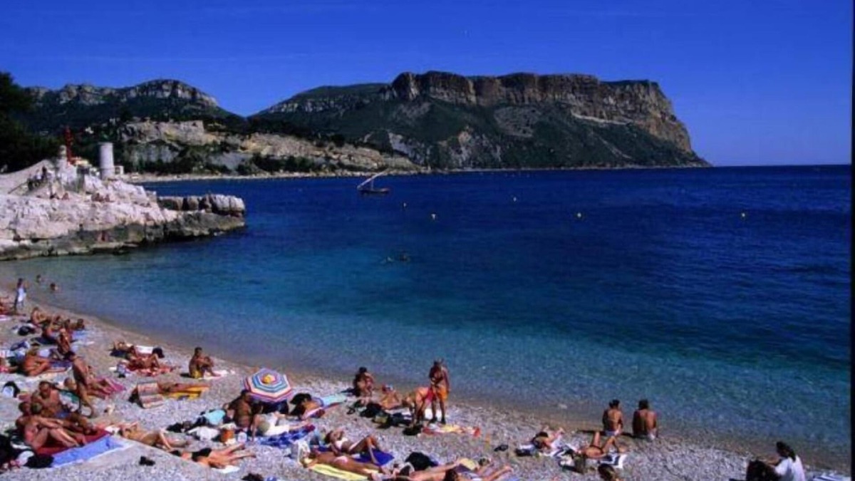 Cassis Apartment | Apartment close to beaches in residence