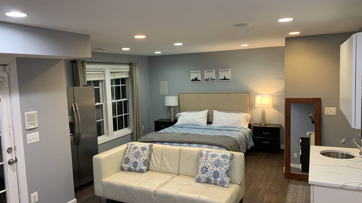 Lorton House | Apartment close to DC and public transportation.