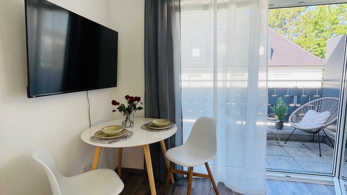Oberhausen-Nord Condo | Apartment close to the center with balcony | Netflix | Smart TV