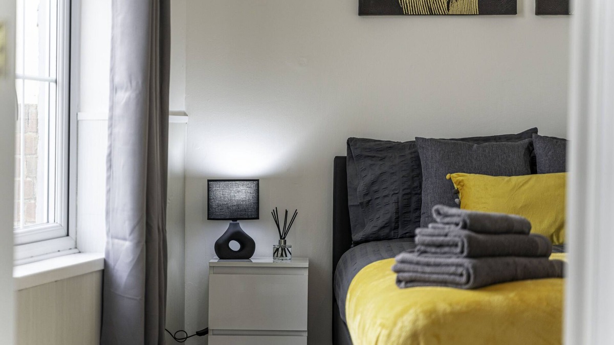 Rugby Apartment | Apartment Close to The Heart Of Rugby