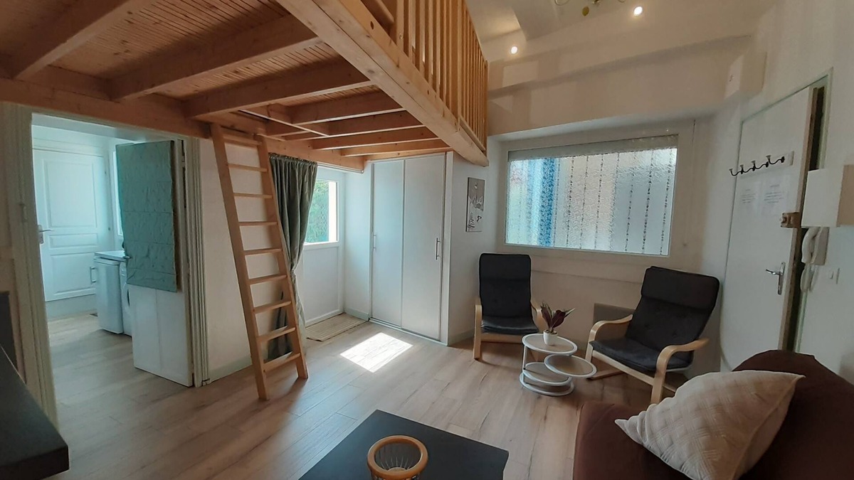 Argeles Gazost Apartment | Apartment 'Confortable' with Mountain View, Private Terrace and Wi-Fi